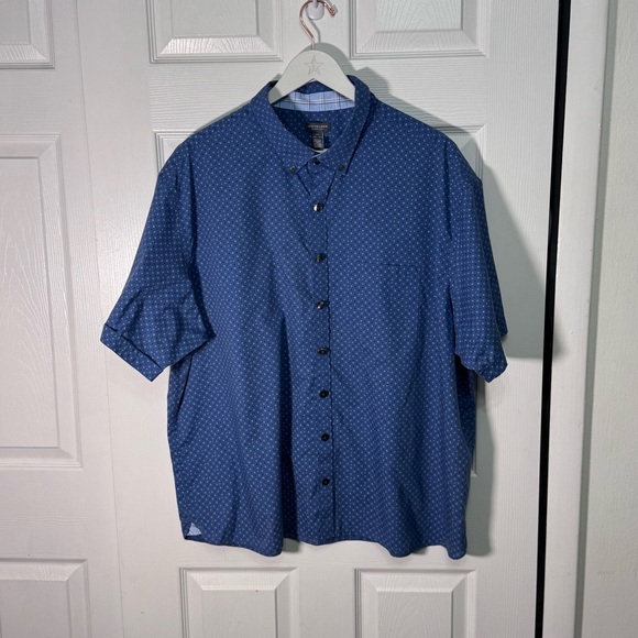 Van Heusen Blue Casual Button Down Shirt - Picture 1 of 3